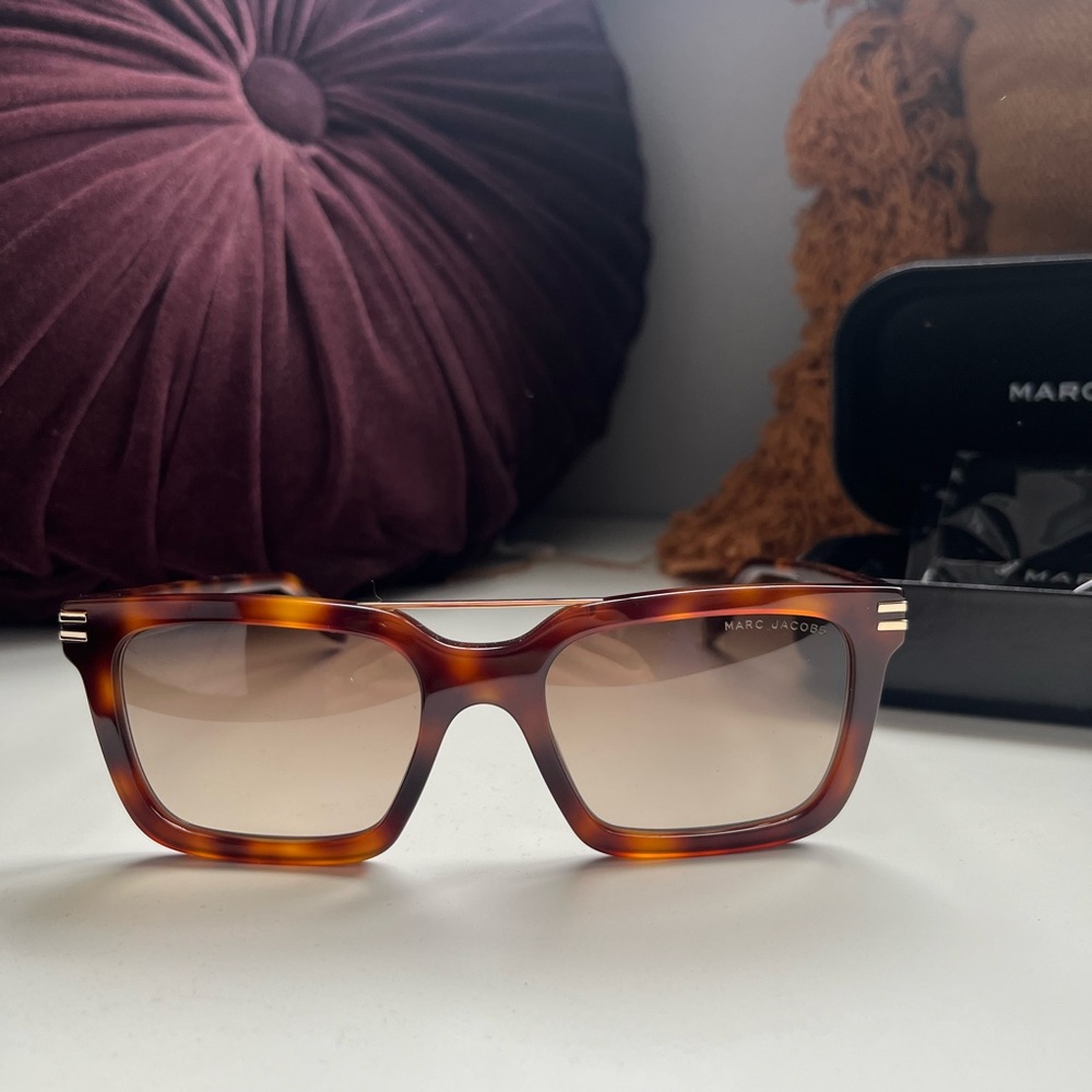 Brand new MARC JACOBS sunglasses